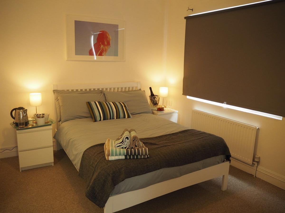 Wax, Watergate Hotel New Quay Екстериор снимка